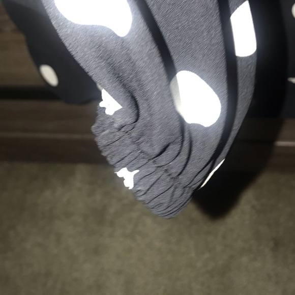 Girls black & white polka dot blouse -size 10 / 12 - Picture 5 of 6